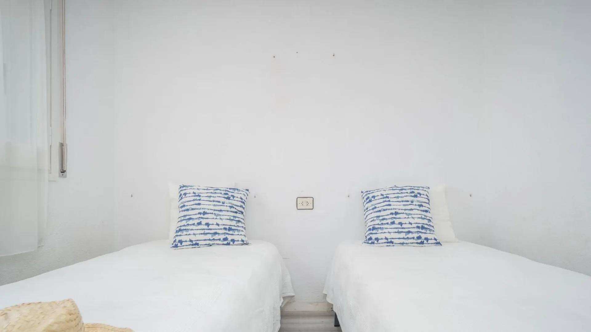 Goldhome - Apartamento Muy Bien Situado En La Avenida Principal Y Muy Cerca De La Playa Empuriabrava Apartment