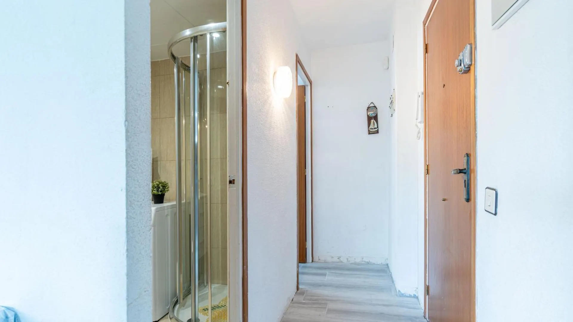 Goldhome - Apartamento Muy Bien Situado En La Avenida Principal Y Muy Cerca De La Playa Empuriabrava