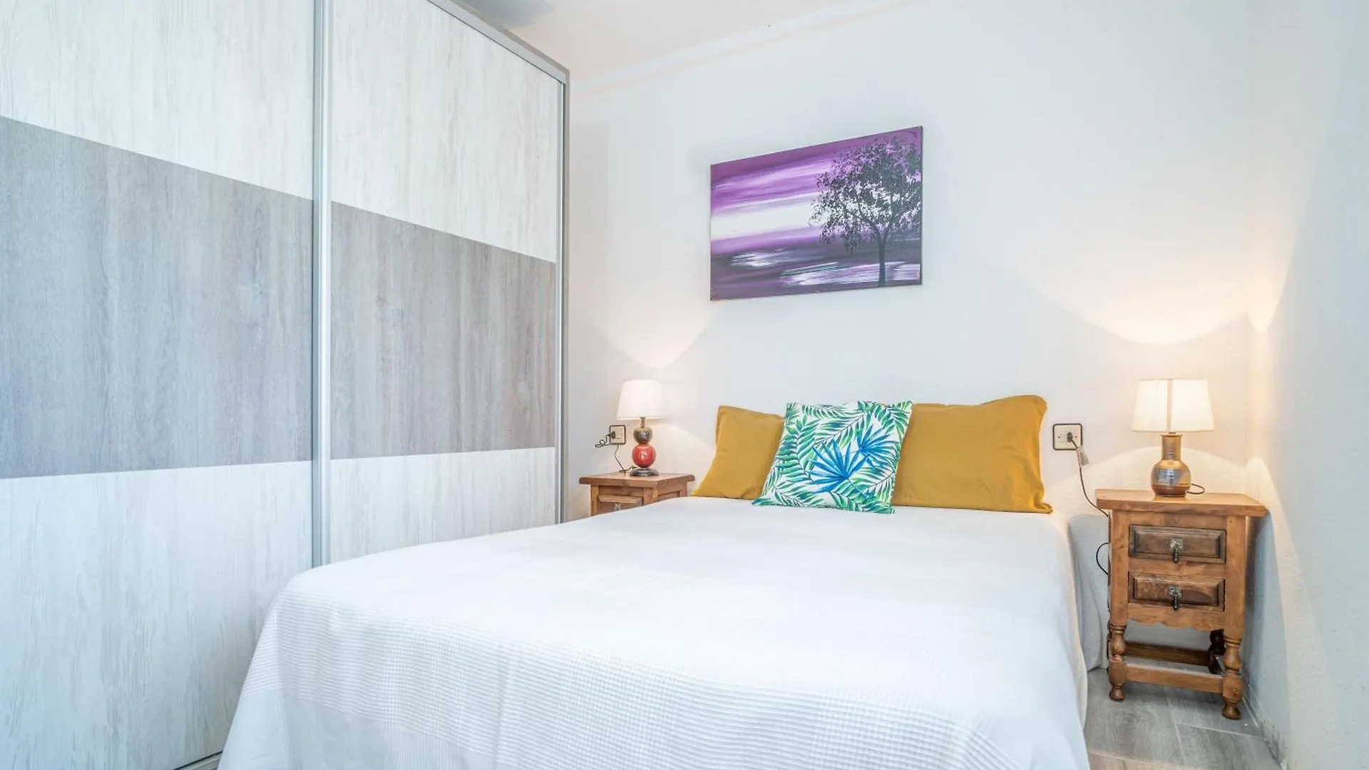 Goldhome - Apartamento Muy Bien Situado En La Avenida Principal Y Muy Cerca De La Playa Empuriabrava Spain